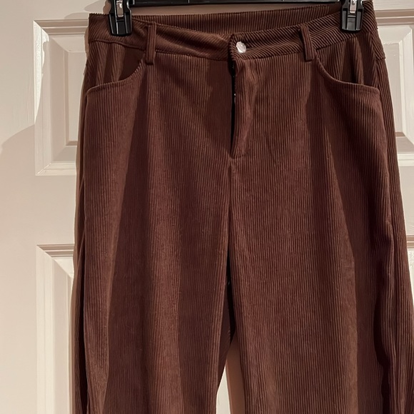 High waisted corduroy pants - Picture 2 of 5
